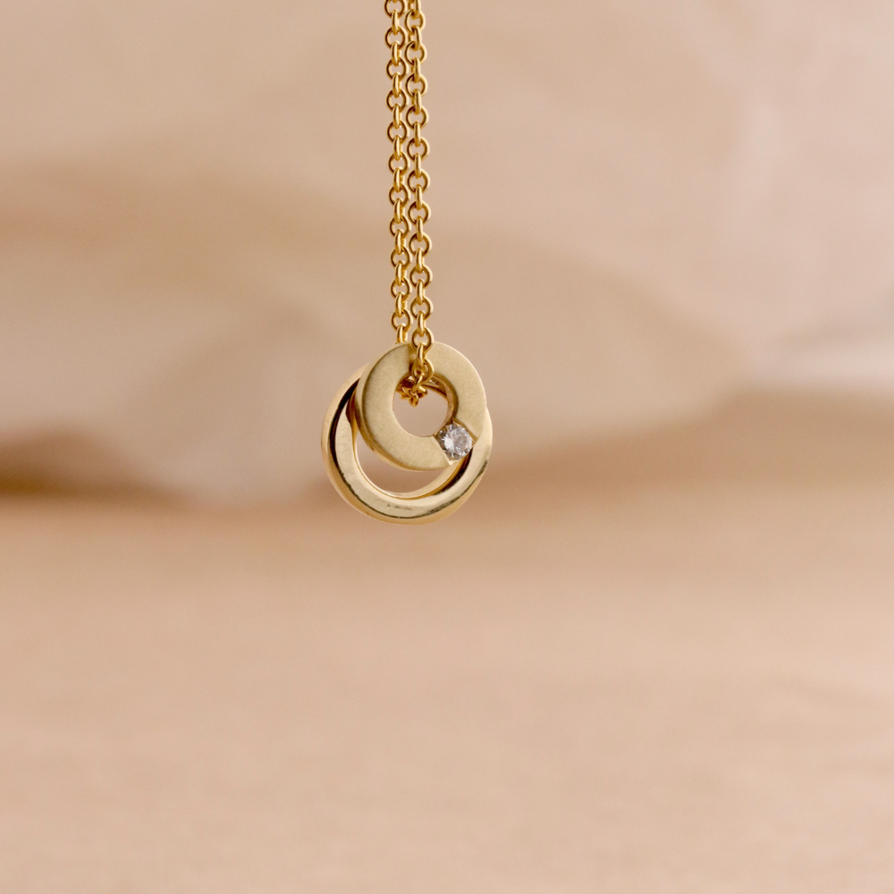 Kette mit zwei kleinen Ringen