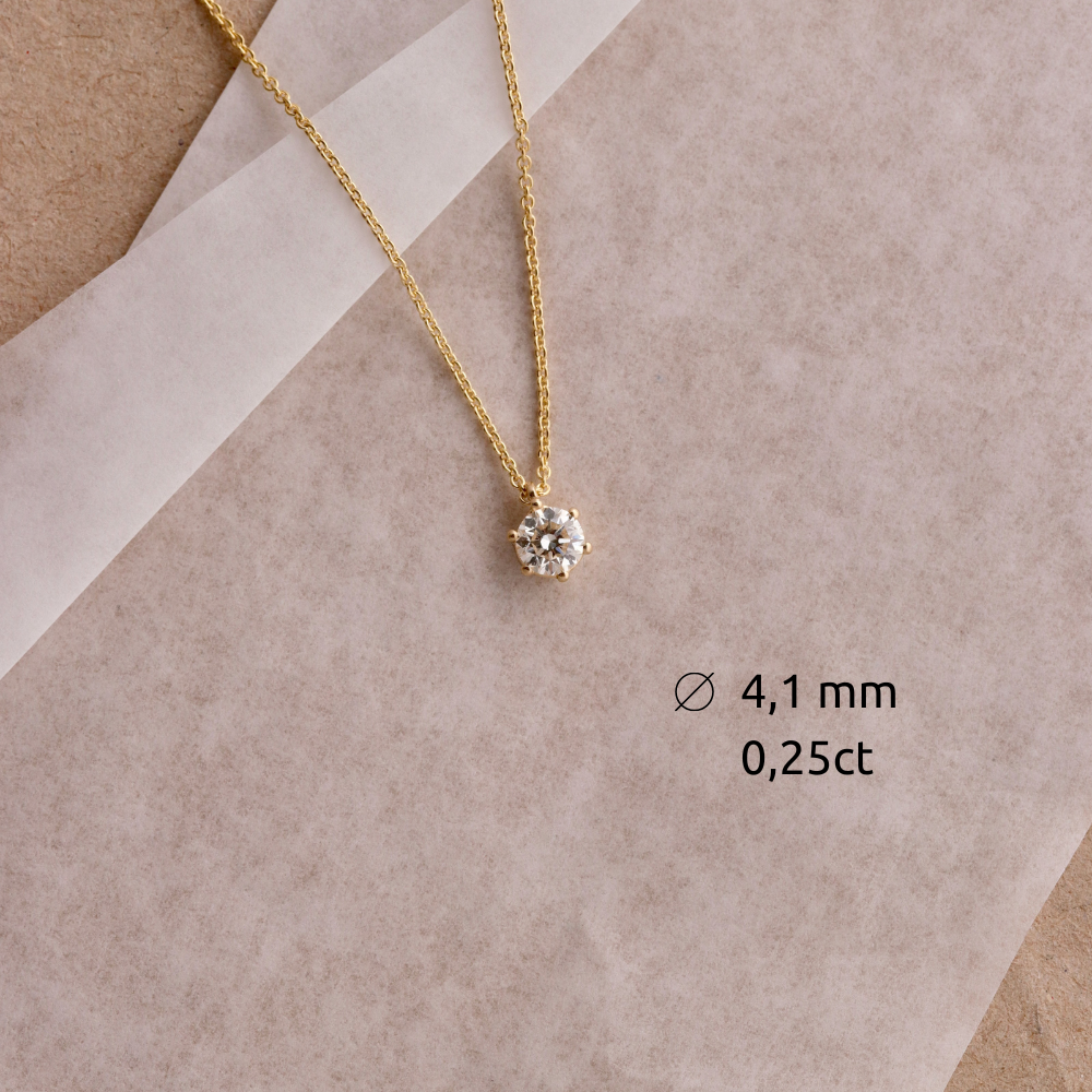 Kette mit Brillantanhänger