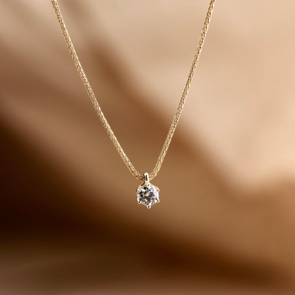 Kette mit Brillantanhänger