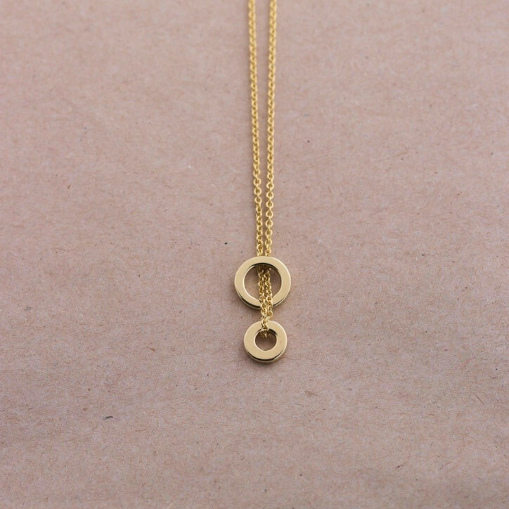 Kette mit zwei kleinen Ringen