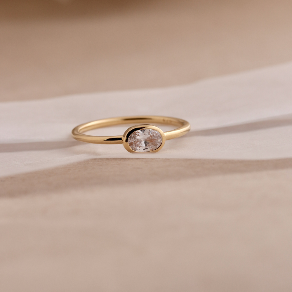 Ninie Oval – Diamantring 0,30 ct