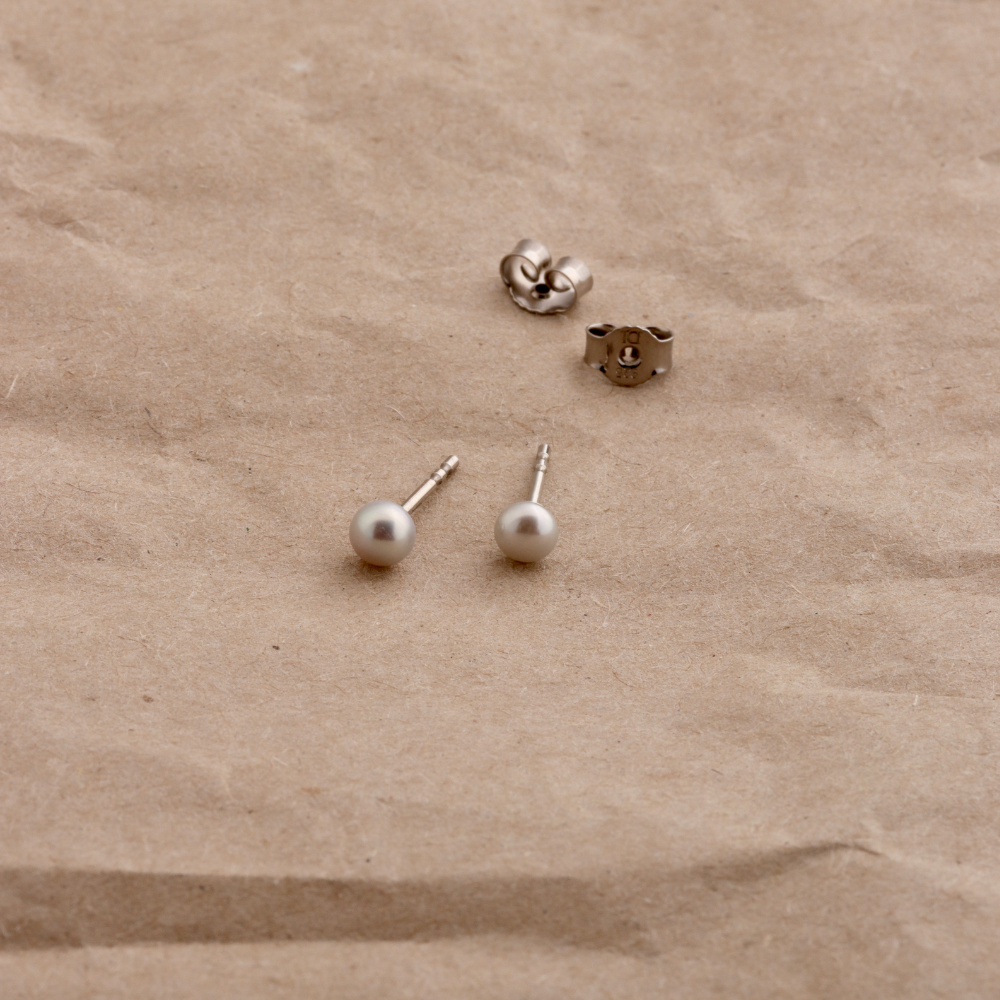 Ohrstecker kleine Perle