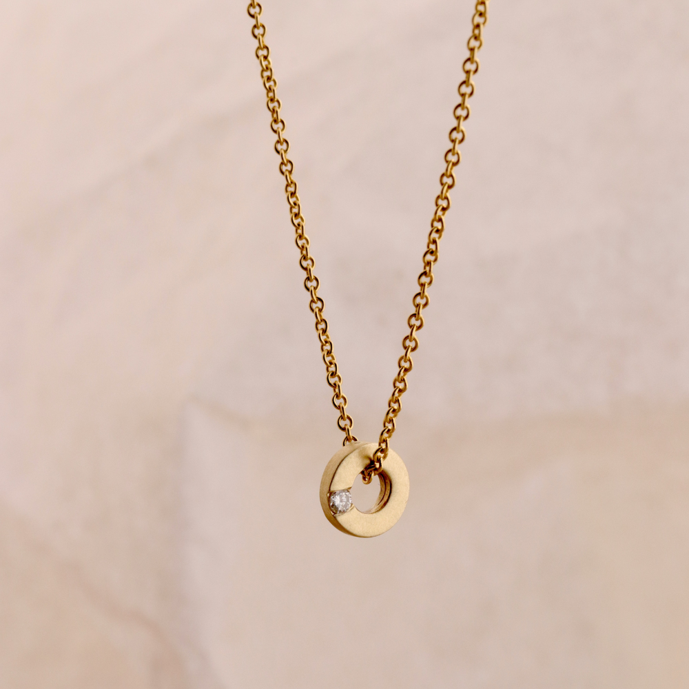 Kette mit zwei kleinen Ringen