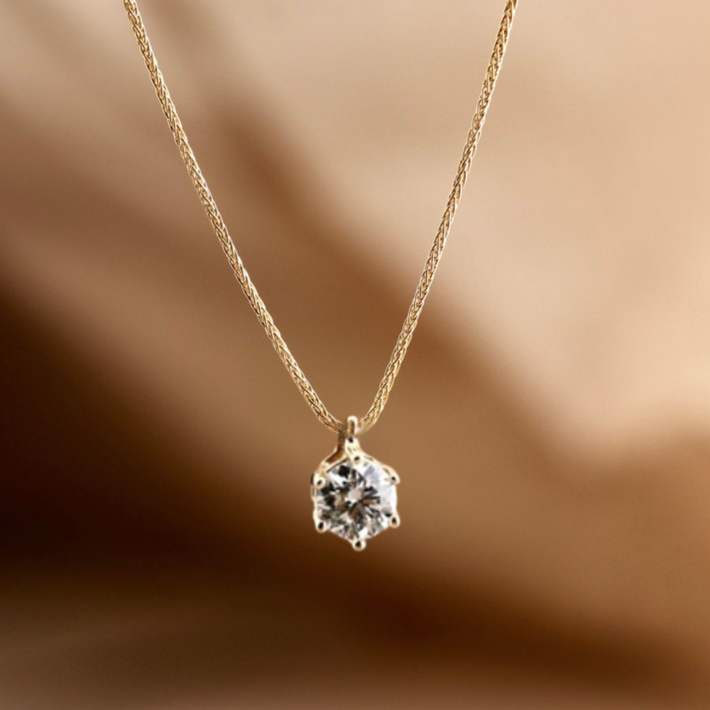 Kette mit Brillantanhänger