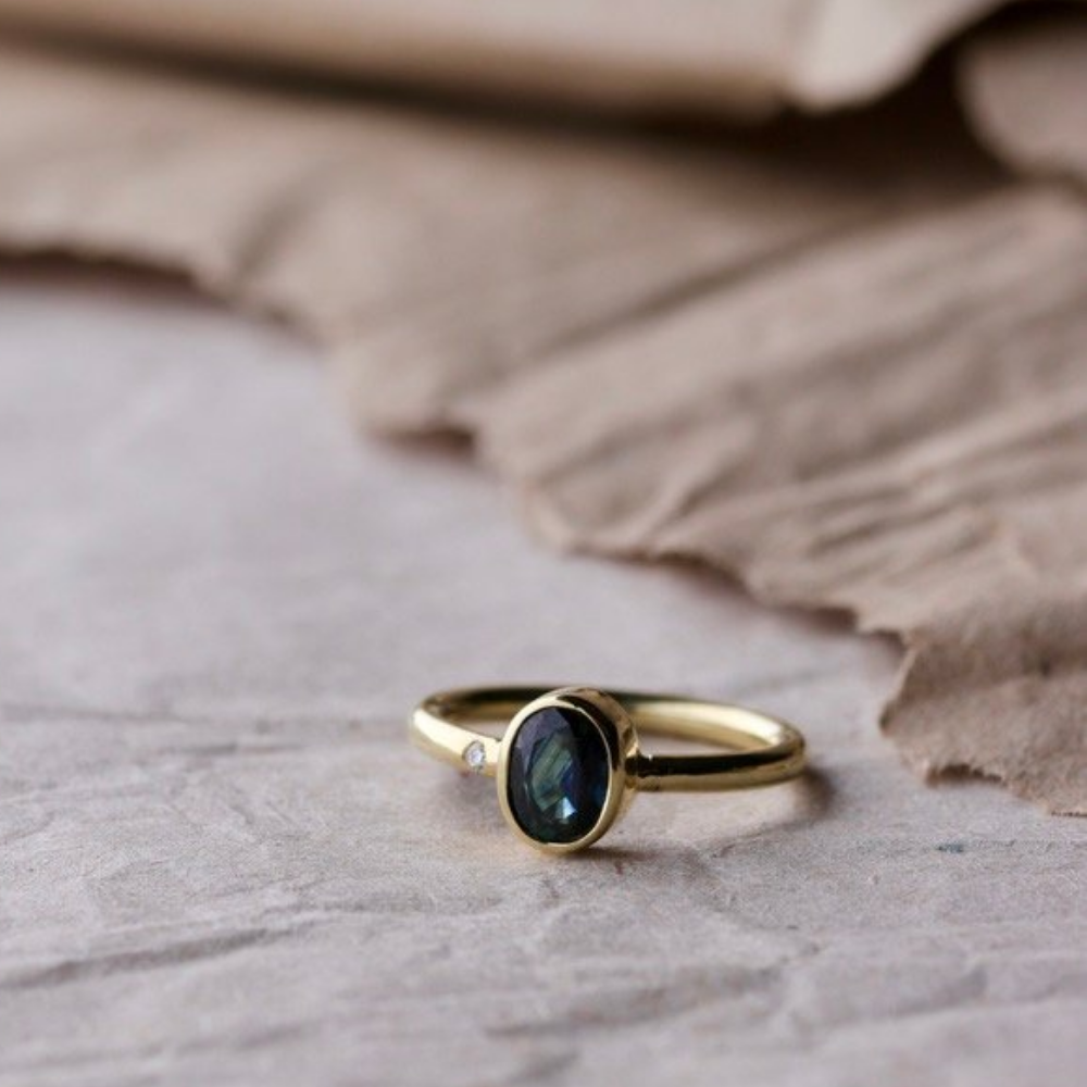 Ovaler Saphir Ring (Spezialedition)